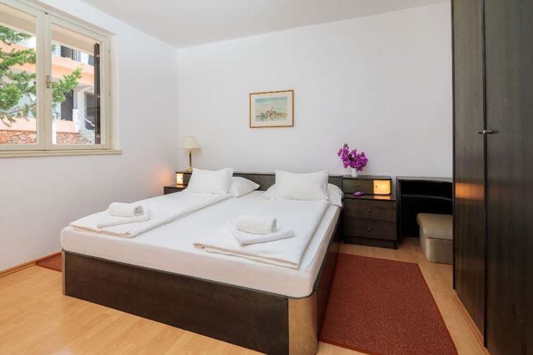 Fontana-Resort-2-bed-vintage-suite