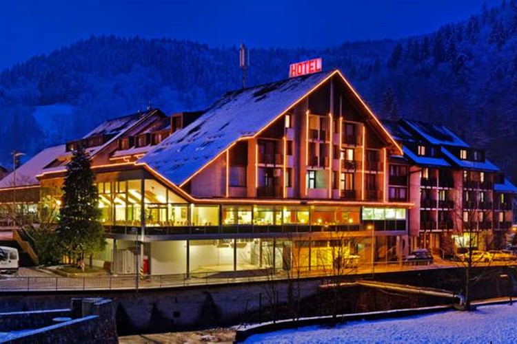 Hotel Cerko - 5 dní lyžování
