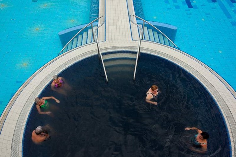 Hotel Livada Prestige*****, černý bazén s léčivou vodou