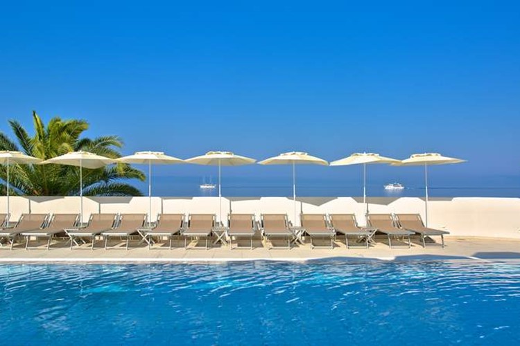 Medora Auri Family Beach Resort - bazény