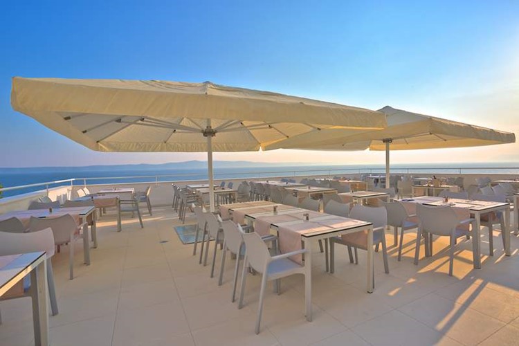 Medora Auri Family Beach Resort - restaurace