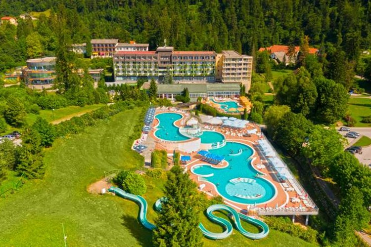Hotel Vesna a letní vodní park